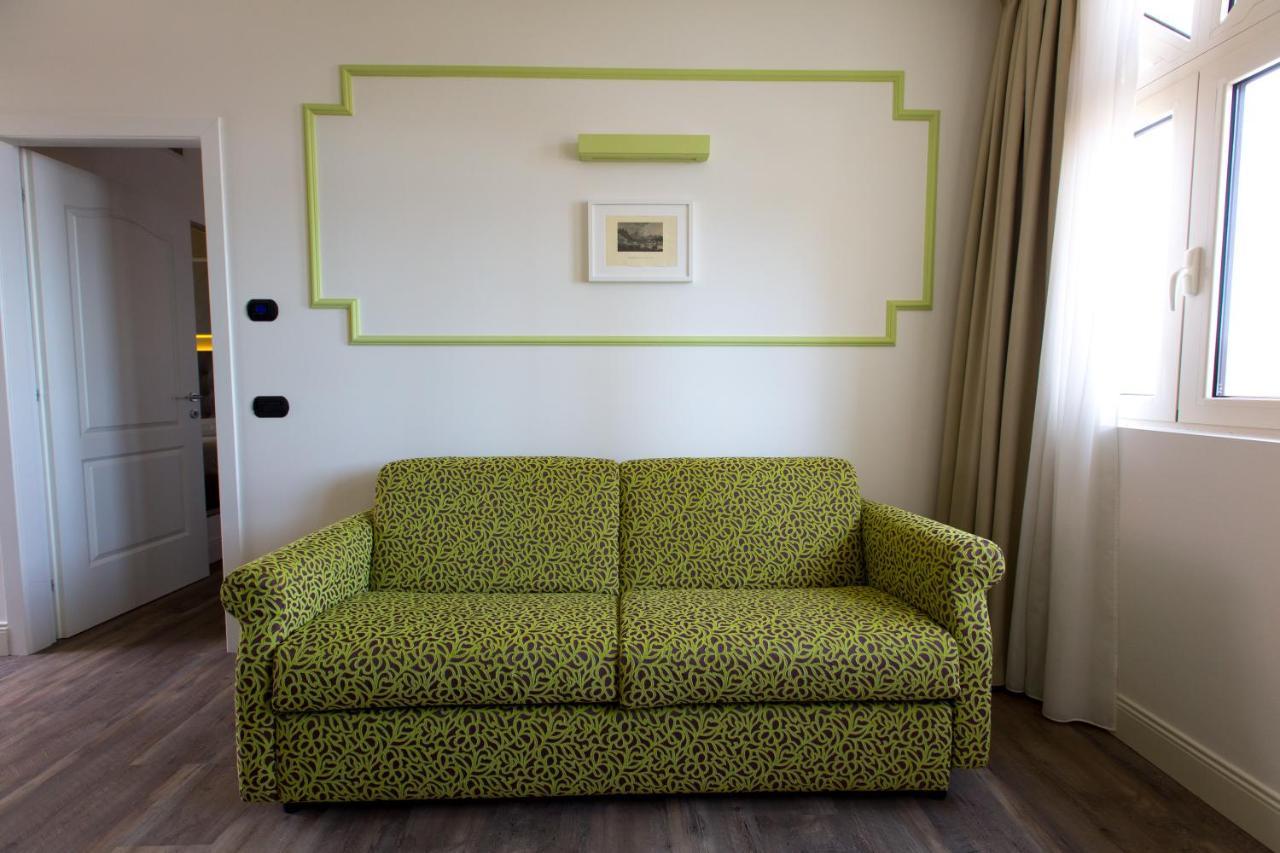 Hotel Al Campanile - Luxury Suites & Apartments Baveno Exterior photo